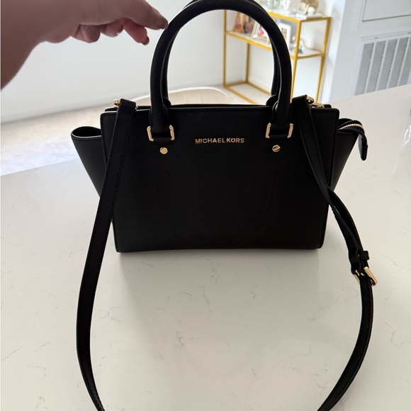 Michael Kors Black Saffiano Satchel with Gold Hardware - Picture 4 of 9